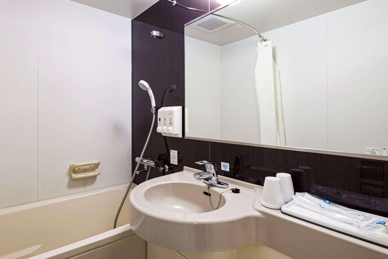 Bathroom 5, Comfort Hotel Sendai East, Sendai