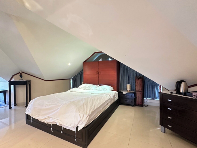 Bedroom 3, Talay Naiharn Hotel, Phuket Island