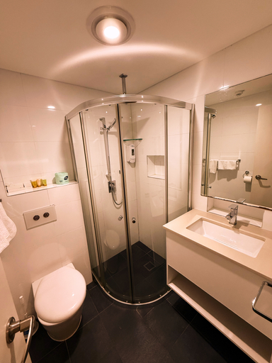 Bathroom 7