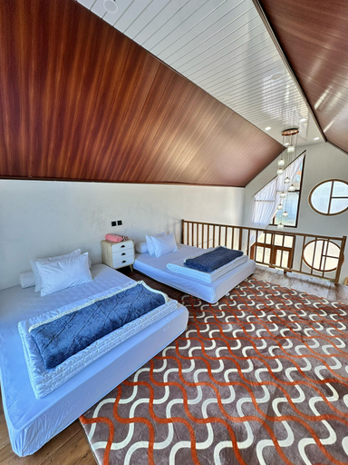 Lantana Cabin House