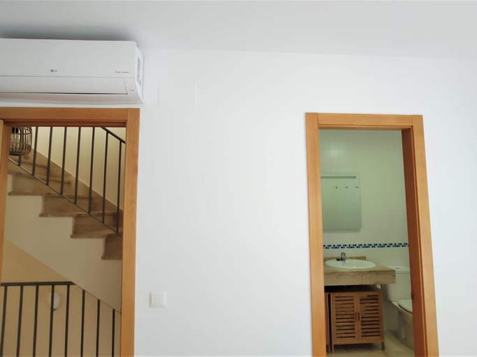 Room 5, Villa Libertad 10409, Cádiz