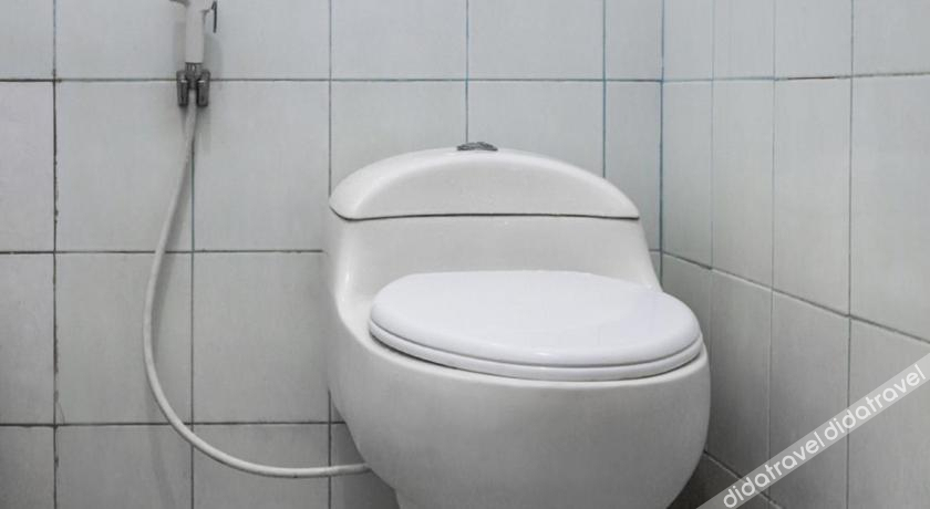 Bathroom 3, Hotel O Bukit Somber Residence Syariah, Balikpapan