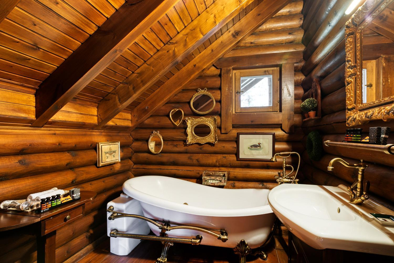Bathroom 1, All Seasons Paradise, Peloponnese