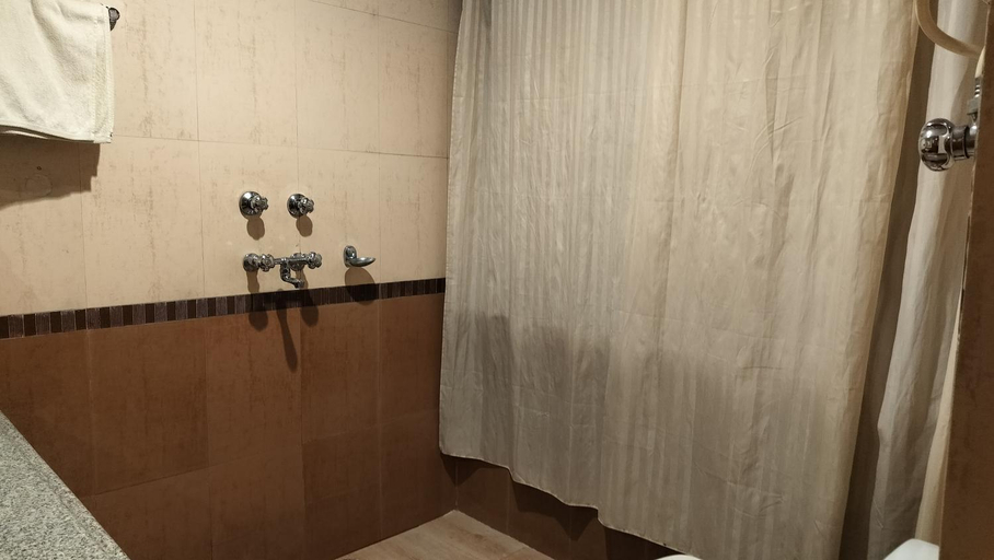 Bathroom 2, Auspicious Him View Hotel, Kangra