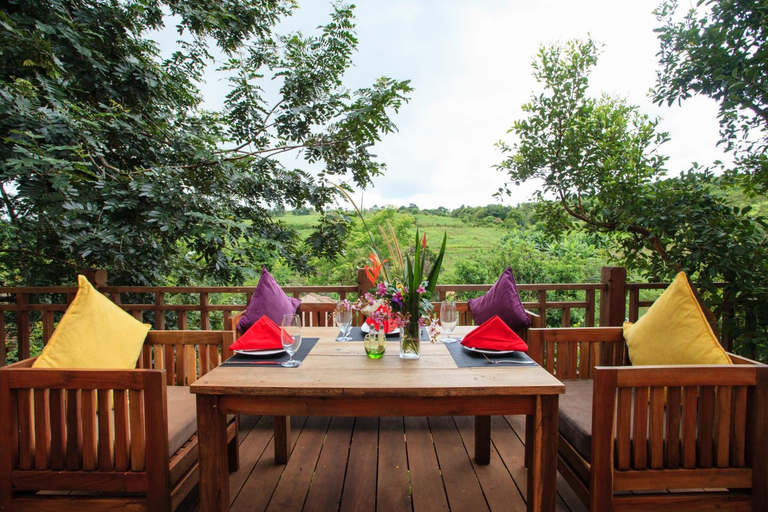 Food & Drinks 5, Mayura Hill Resort, Saen Monourom