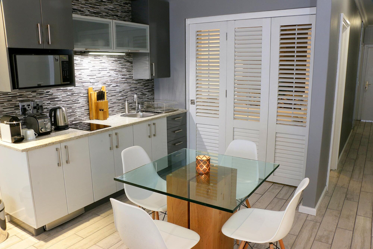 Room 3, 1bed Cape Town Apt Stonewood at The Granger, City of Cape Town