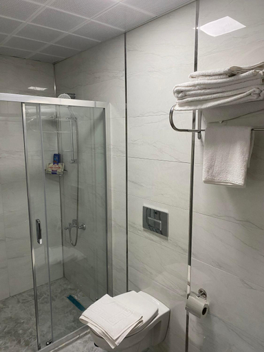 Bathroom 5, ASLAN AİRPORT HOTEL, Arnavutkoy