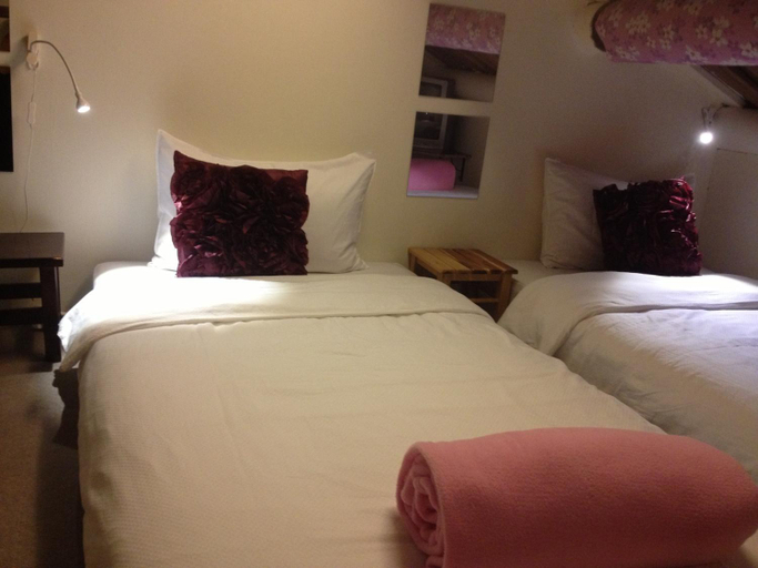 Bedroom 17