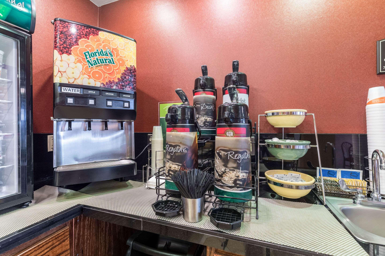 Food & Drinks 5, Quality Inn Riverfront Center, Rapides