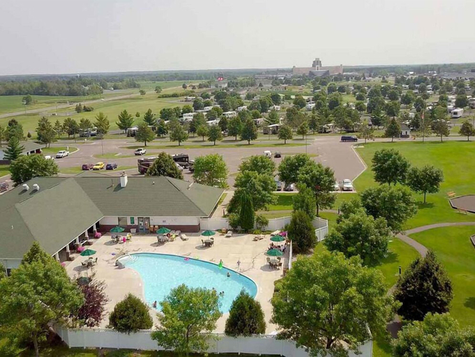 Others 5, Grand Hinckley RV Resort, Pine
