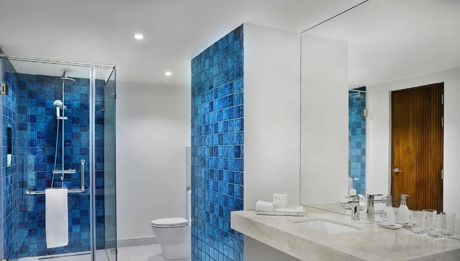 Bathroom 5, Avani Kalutara Resort, Kalutara