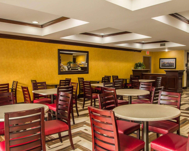 Food & Drinks 5, Quality Suites NYC Gateway, North Bergen