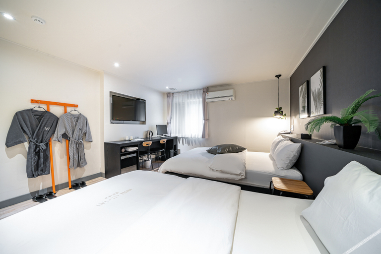 Bedroom 4, Busan Haeundae Hotel A, Haeundae