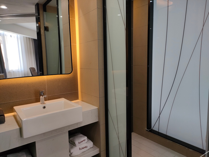 Bathroom 3, Four Seasons Light Residence Hotel, Xiantao