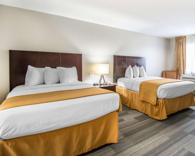 Bedroom 3, Quality Inn & Suites By The Parks, Osceola