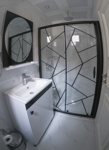 Bathroom 5, Crowned Hotel, Fatih