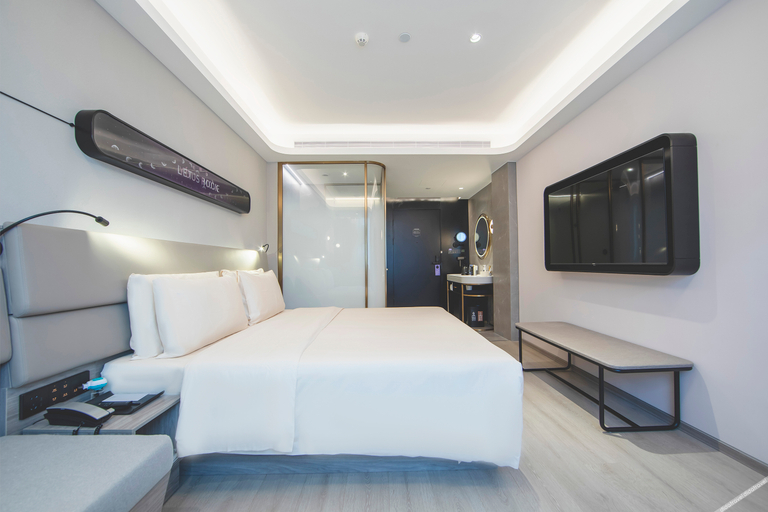 Bedroom 2, アトゥールXホテル 鄭州(省博物院記憶油化廠創意園)(郑州省博物院记忆油化厂创意园亚朵X酒店), Zhengzhou