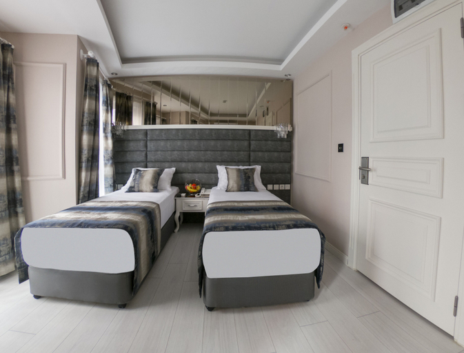 Bedroom 4, Crowned Hotel, Fatih
