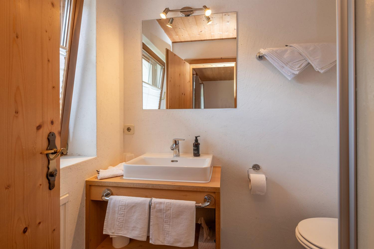 Bathroom 4, Naturhotel Berghof, Landeck