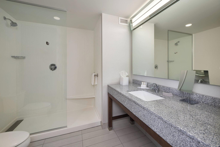 Bathroom 16