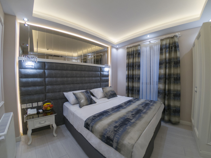 Bedroom 4, Crowned Hotel, Fatih