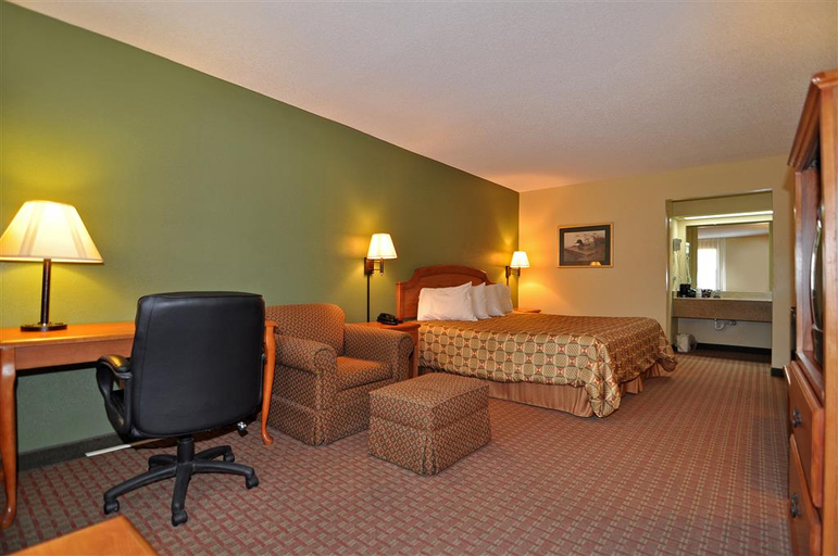 Bedroom 3, Quality Inn & Suites Stuttgart North, Arkansas