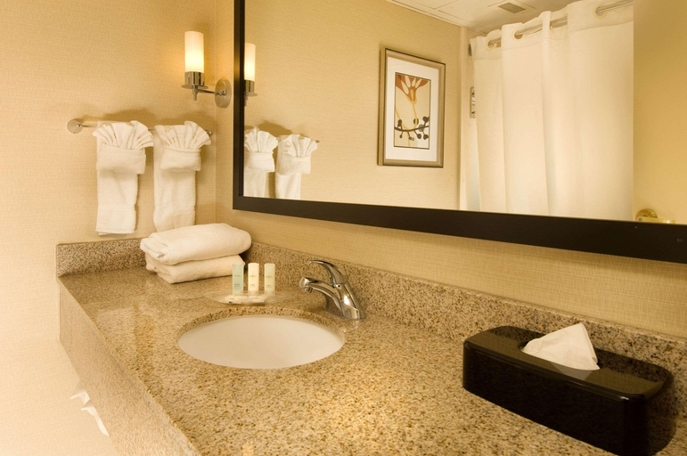 Bathroom, City Express by Marriott Chantilly Dulles Airport, Fairfax