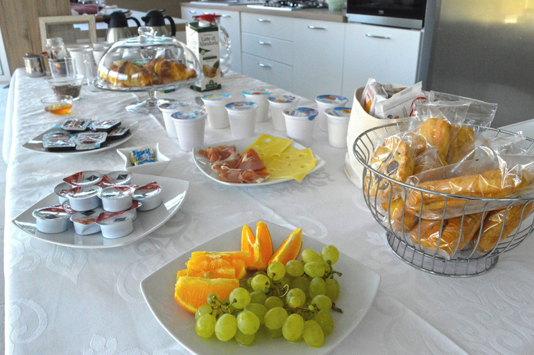 Food & Drinks 3, B&B Mauro Home bed&relax, Catania