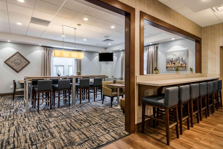 Food & Drinks 5, Comfort Inn Plymouth-Minneapolis, Hennepin