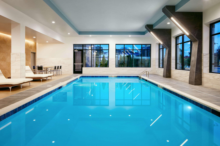 Sport & Beauty, Embassy Suites By Hilton Atlanta Airport North, Fulton
