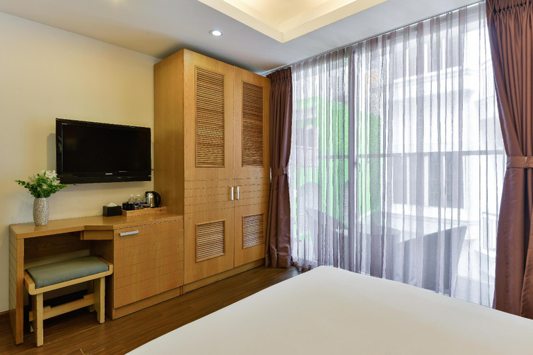 Bedroom 6