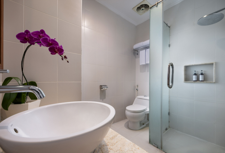 Bathroom 5, Adhi Jaya Hotel, Badung