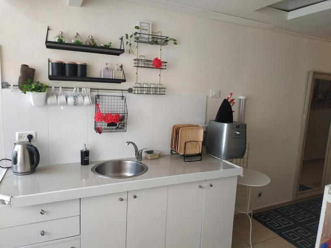 Others 5, Guesthouse Bugrashov