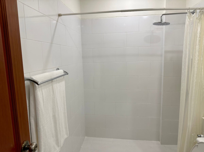 Bathroom 4