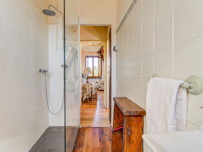 Bathroom 5, Villa in Cortona with pool, Arezzo