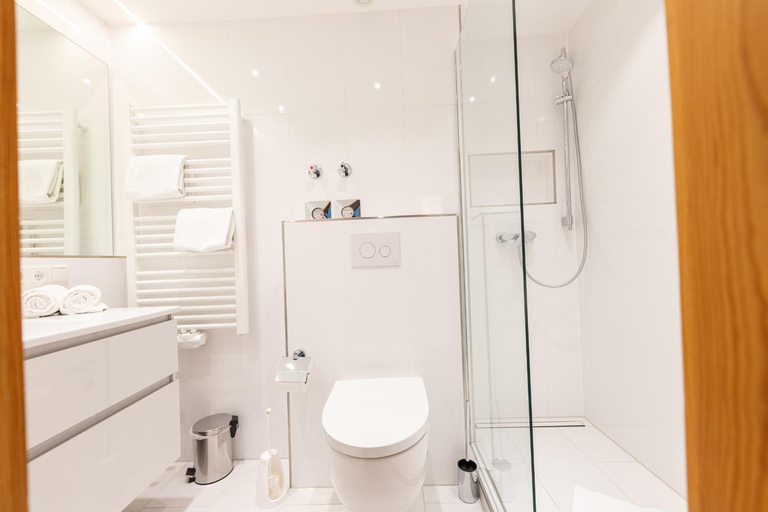 Bathroom 3, Mercure Panoramablick 303, Garmisch-Partenkirchen