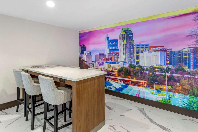 Public Area 2, Clarion Pointe Raleigh Midtown, Wake