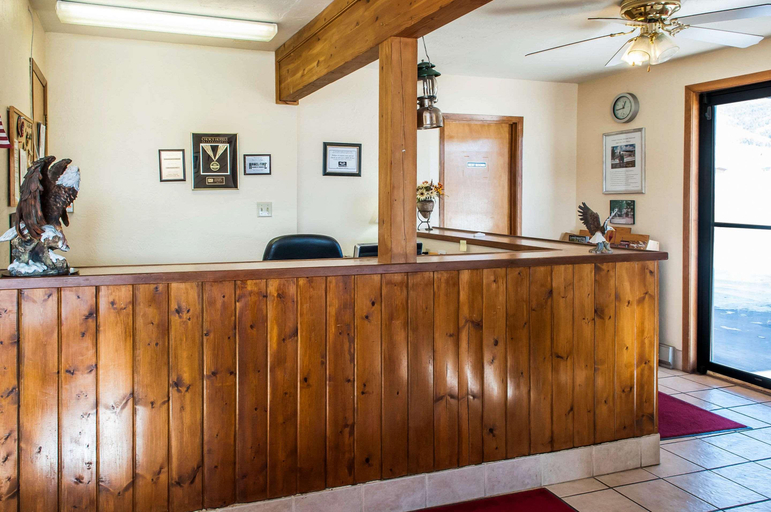 Public Area 2, Econo Lodge Eagle Nest, Colfax