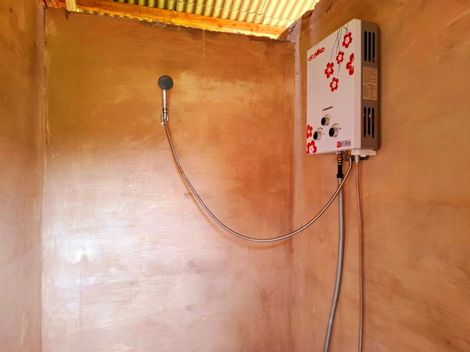 Bathroom 16