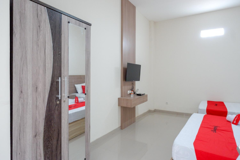 Bedroom 13