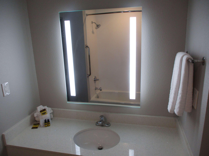 Bathroom 4, Best Western Plus Chandler, Henderson