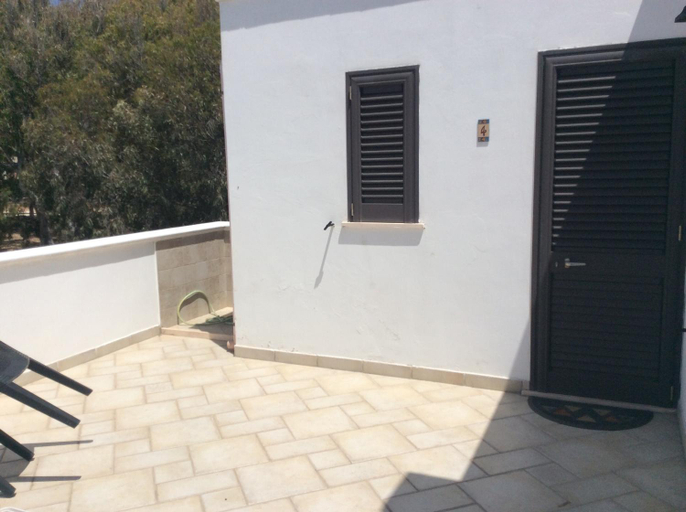 Others 2, B&B Delle Rose, Taranto