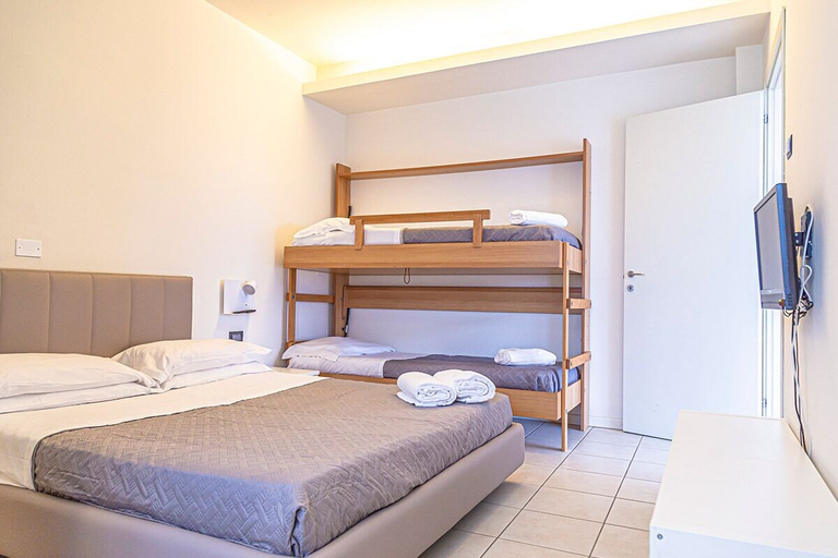 Bedroom 4, Hotel Avana, Rimini