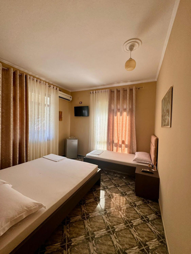 Others 3, Twins Villa Mangalem, Beratit