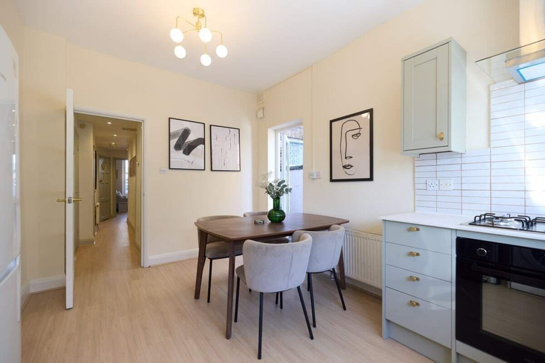 Others 4, The Harlesden Retreat - Stunning 1bdr With Garden, London