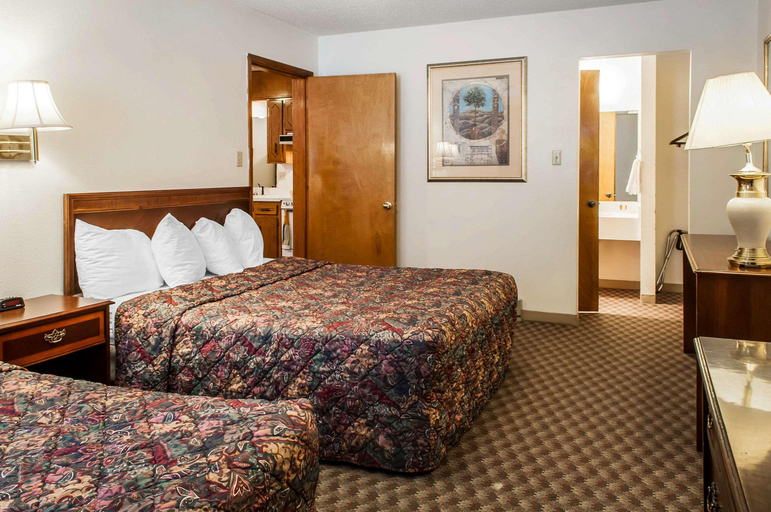 Bedroom 3, Econo Lodge Eagle Nest, Colfax