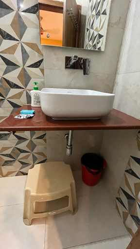Bathroom 4, Maharastra Bhavan Atithi Grah, Sitapur