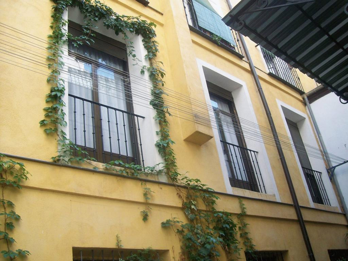 Exterior & Views 2, Hostal La Vera, Madrid