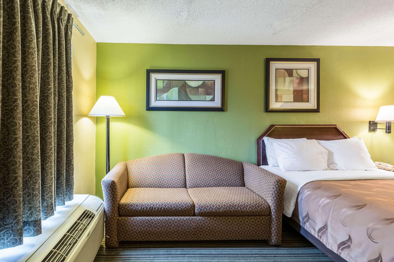 Bedroom 3, Quality Inn Riverfront Center, Rapides
