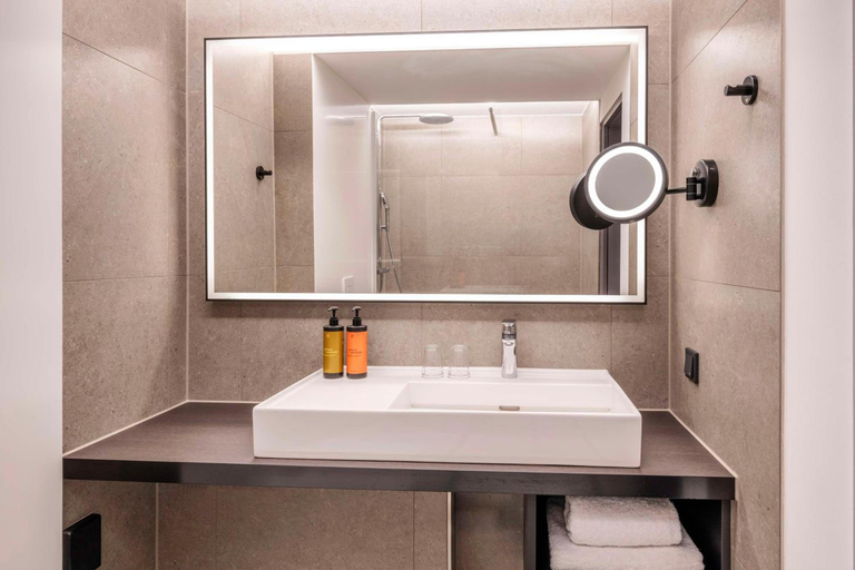 Bathroom 5, Scandic Nuernberg Central, Nürnberg